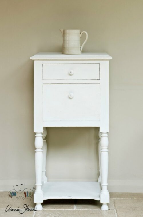 OLD WHITE – Image 3